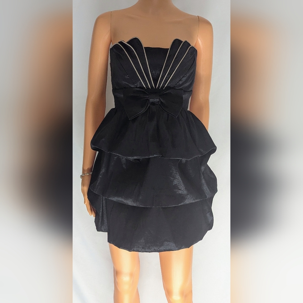 Elegant Black and Gray Strapless Dress